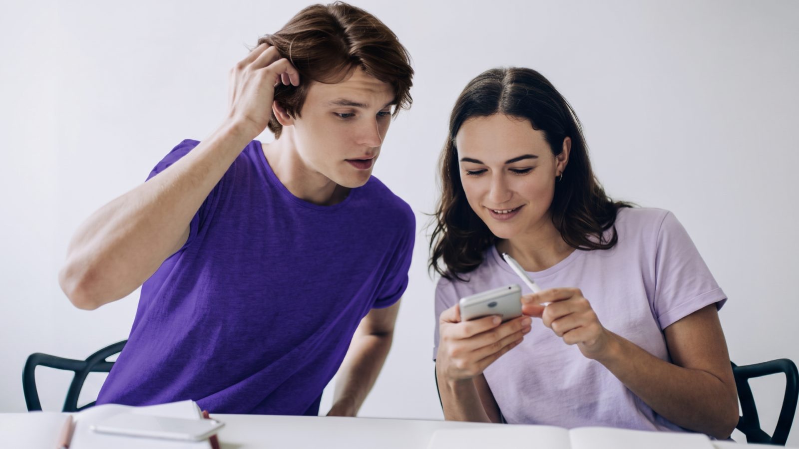 Oversharing ile açık iletişim arasındaki farkı anlatan görsel