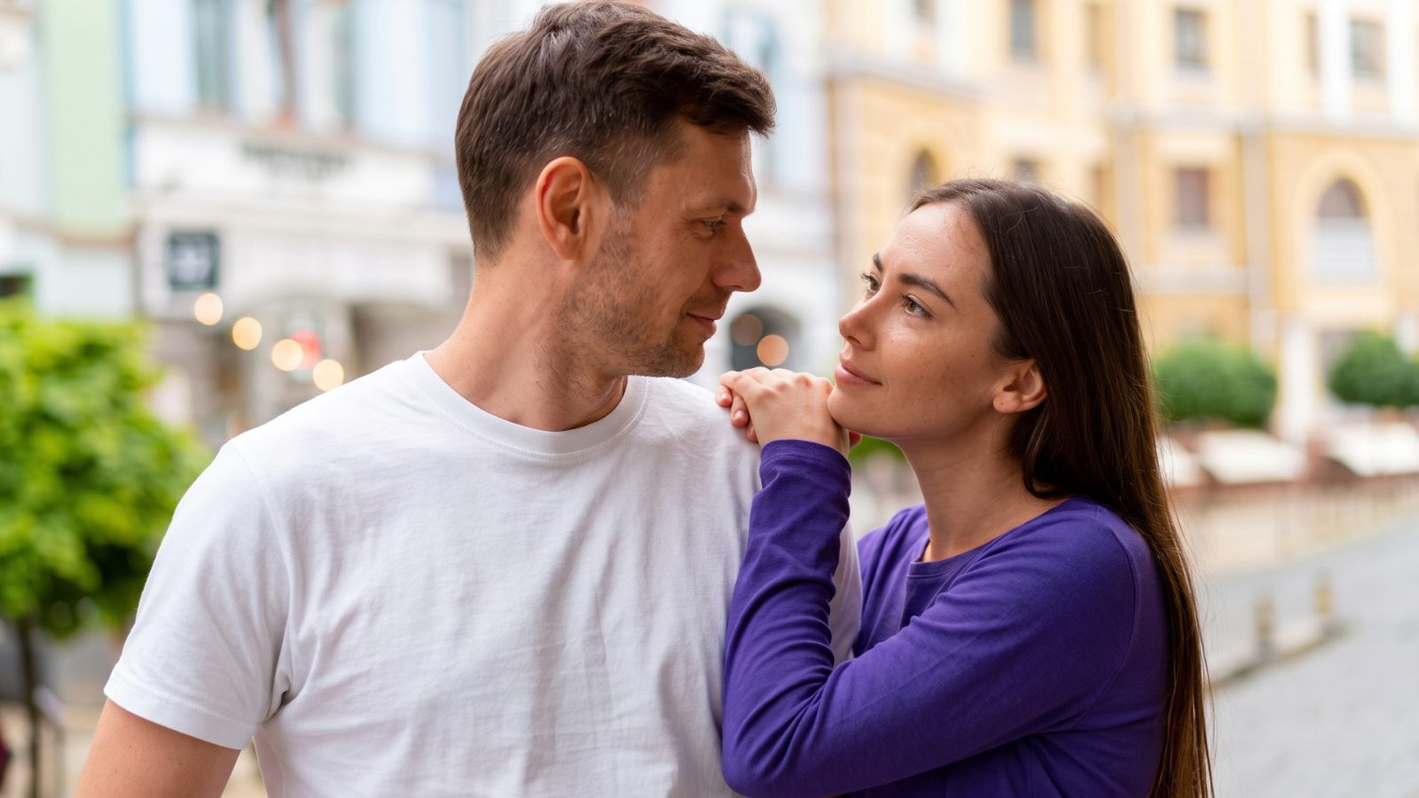 Situationship Nedir? Belirsiz İlişkilerin Psikolojik Etkileri